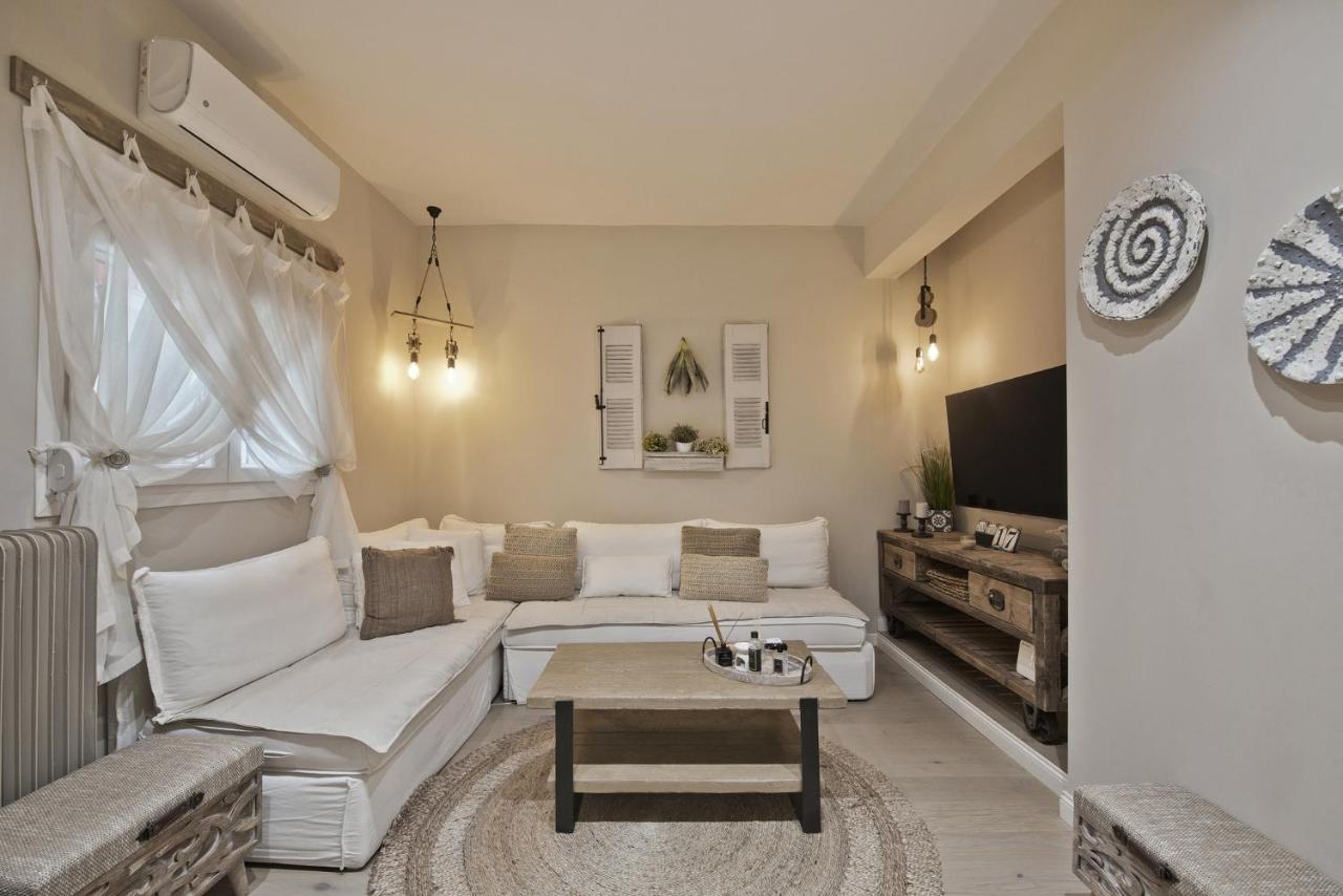Stylish Apartment At Pagrati 아테네 외부 사진