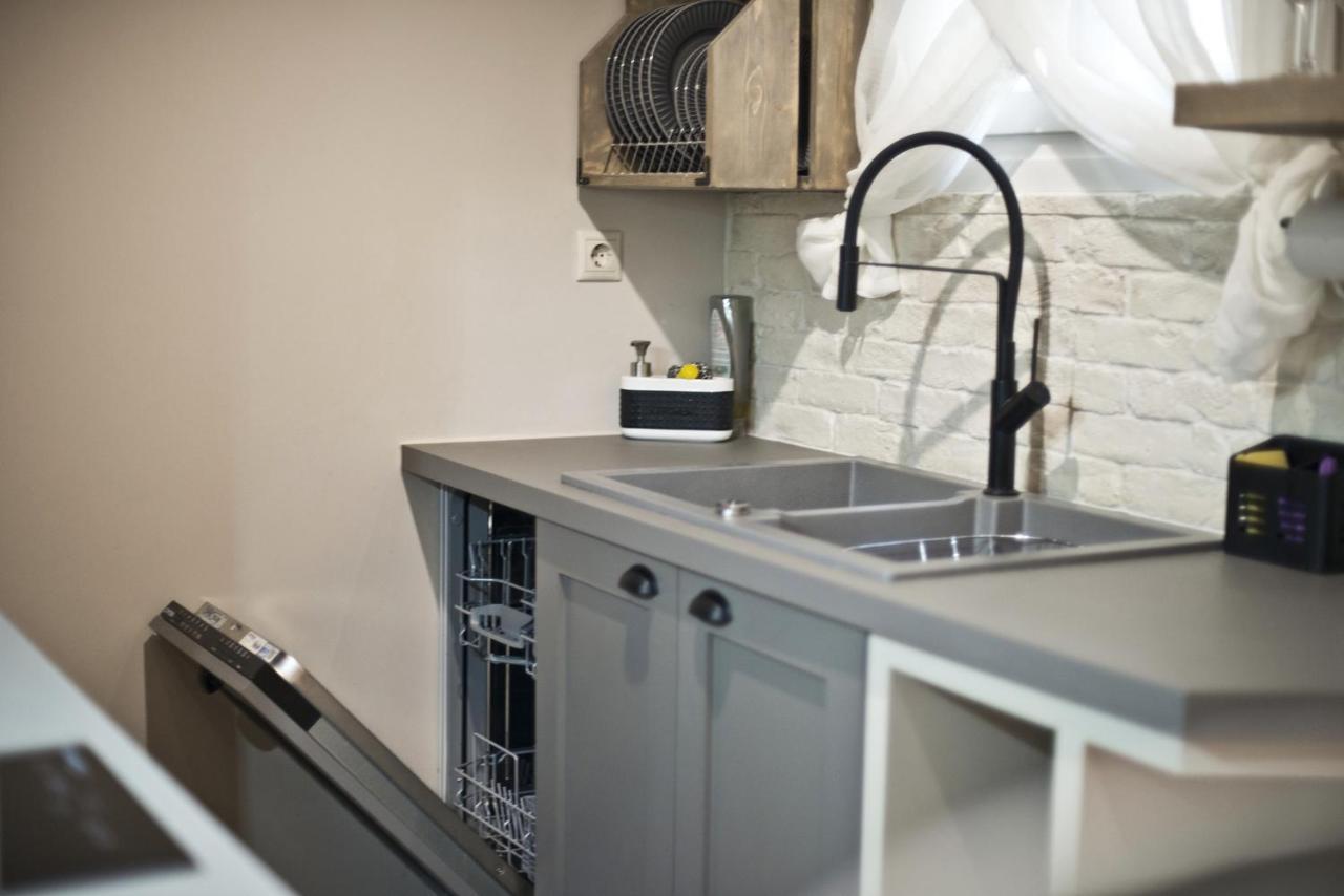 Stylish Apartment At Pagrati 아테네 외부 사진